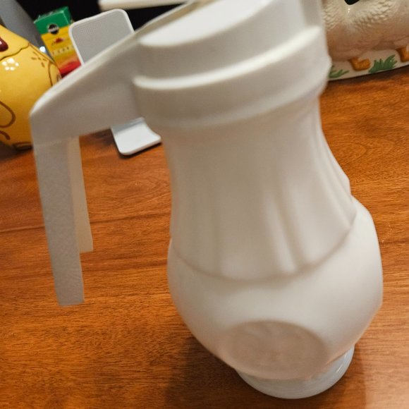 Wheaton coin milk glass retro pancake syrup pitcher - Picture 2 of 9